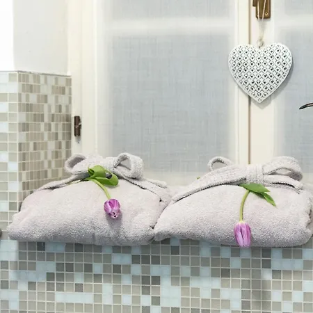 Cosy And Chic To The * Como
